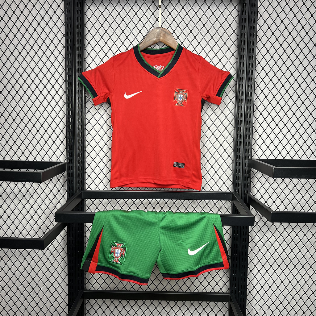 Conjunto infantil Portugal rojo Local Euro 2024