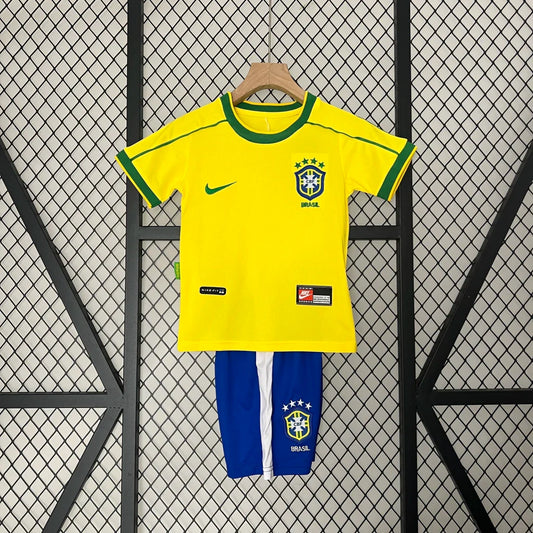 Conjunto Infantil retro Brasil principal 1998 - amarilla