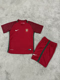 Conjunto infantil Portugal retro 2016