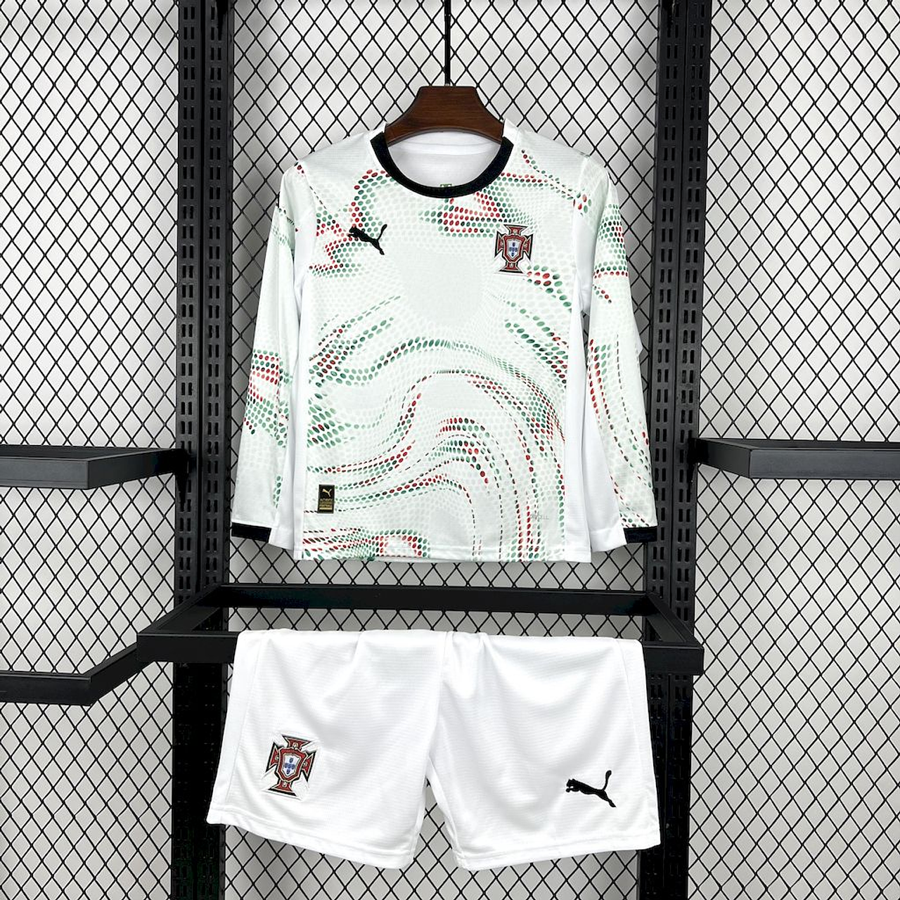 Conjunto infantil MANGA COMPRIDA Selección Portugal blanco alternativo 2025