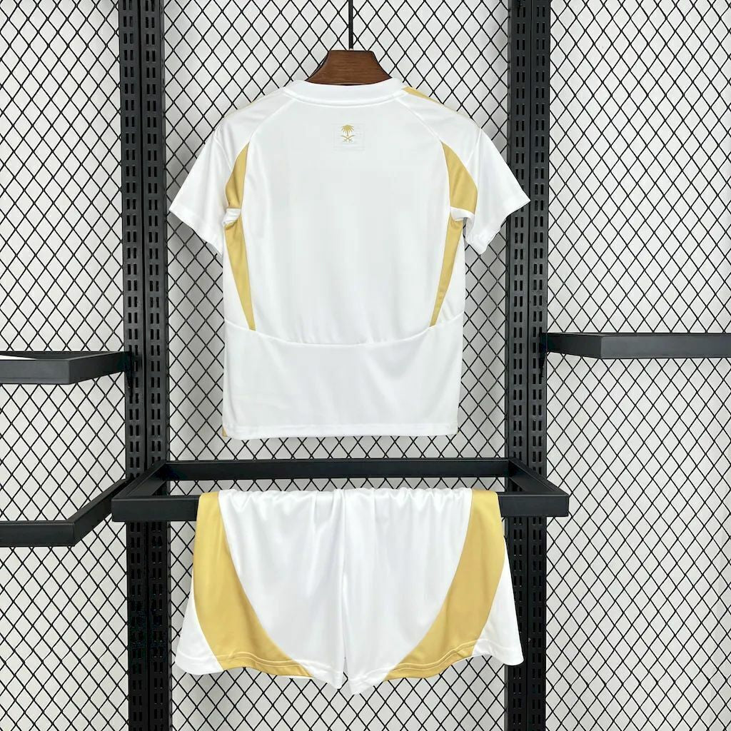 Conjunto infantil Al Nassr blanco y dorado 24/25