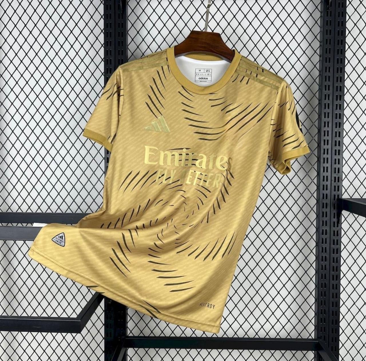MERENGUES  ENTRENAMIENTO GOLD 25/26 HOMBRE