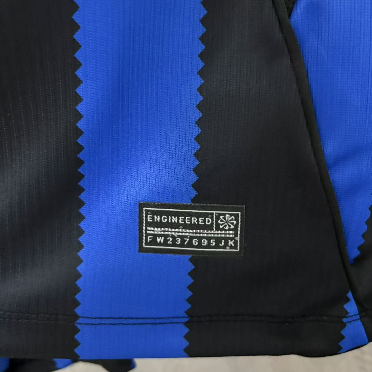 Camiseta Inter Milão home azul y negra 2026/27