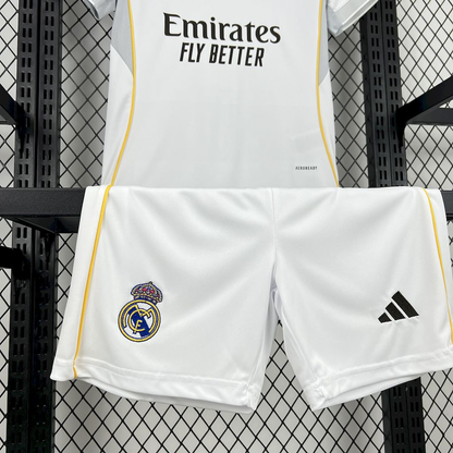 Conjunto Infantil Real Madrid home blanco 2025/26