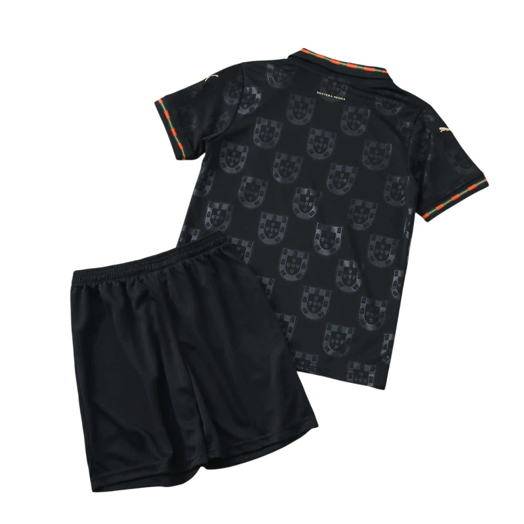 Conjunto infantil Selección de Portugal edición especial pantera negra EUSÉBIO negra 2025/26