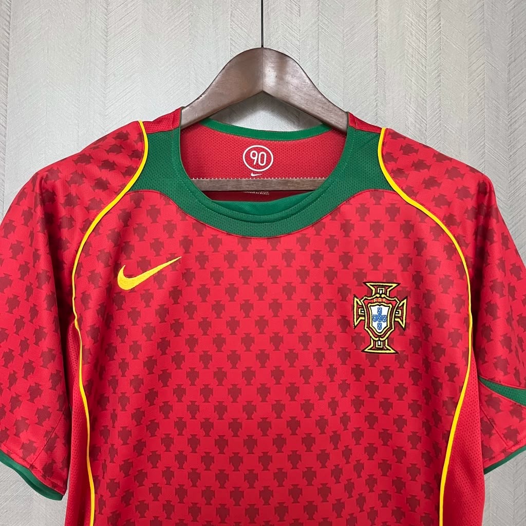 Camiseta Portugal retro roja 2004
