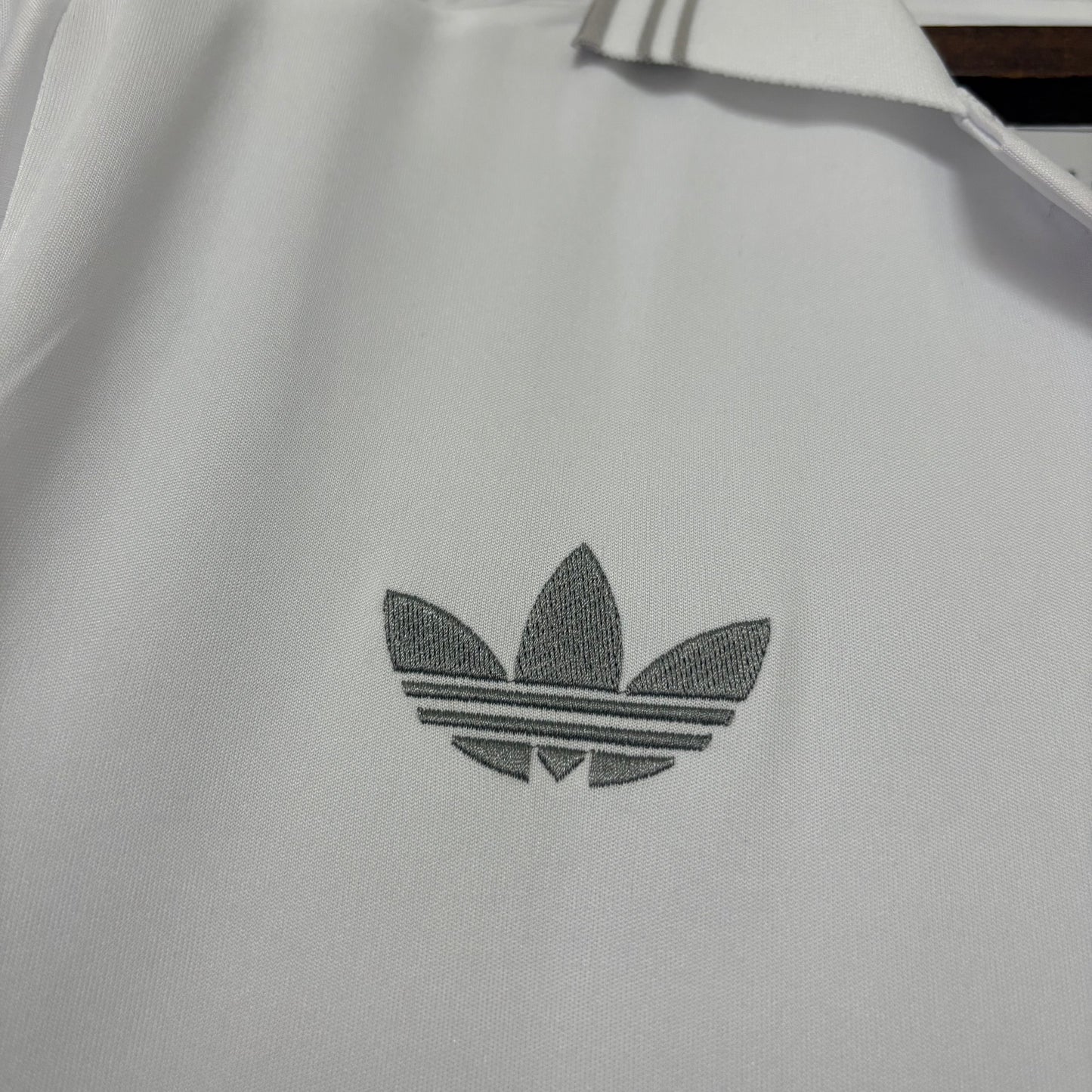 Camiseta Real Madrid especial aniversário blanca 2026/27