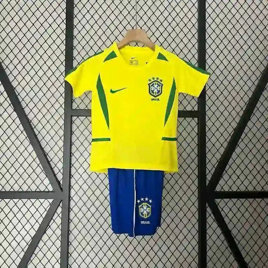 Conjunto Infantil retro Brasil principal 2002 - amarilla