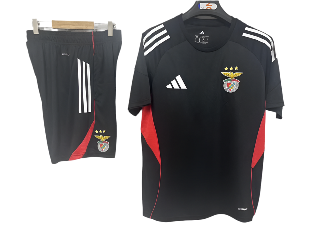 Conjunto de entrenamiento Adulto 2025/26 negro