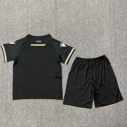Conjunto infantil Vitória de Guimarães negra 2024/25