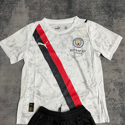 Conjunto Infantil Manchester City away 2025/26 blanco