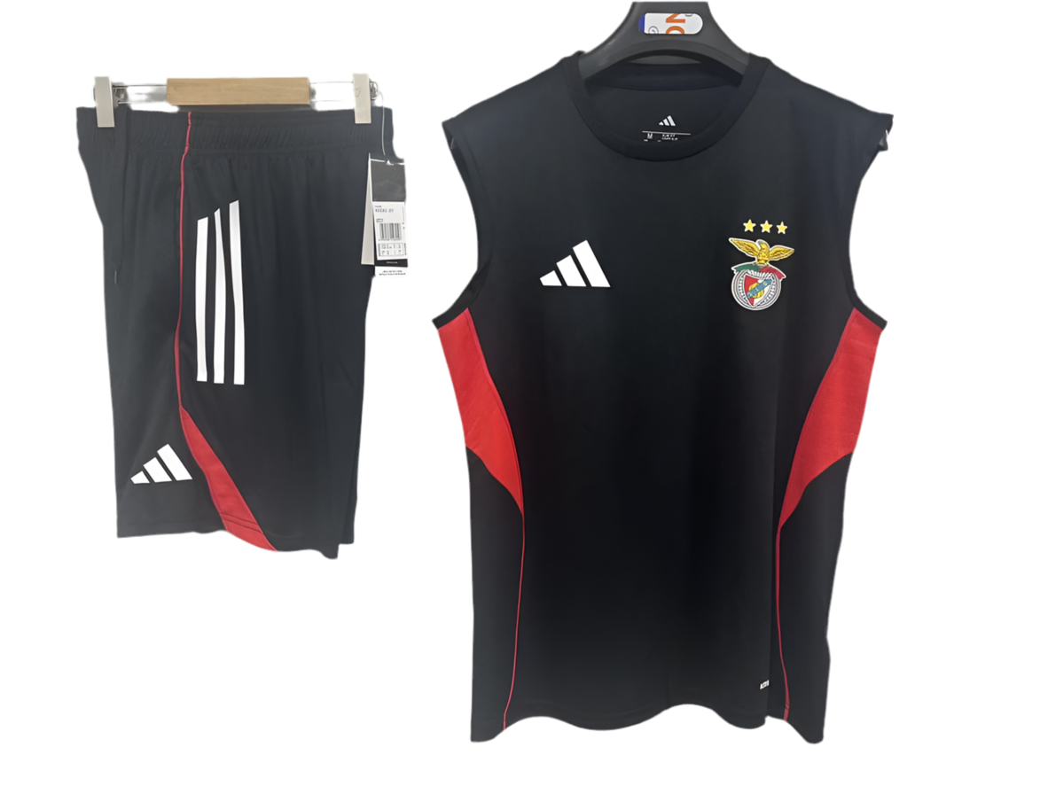 Conjunto de entrenamiento Adulto 2025/26 negro - cavada