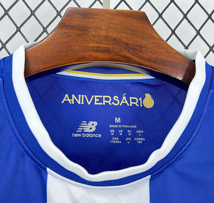 Camiseta primeiro equipación azul/blanco 2025/26 síbolo bordado
