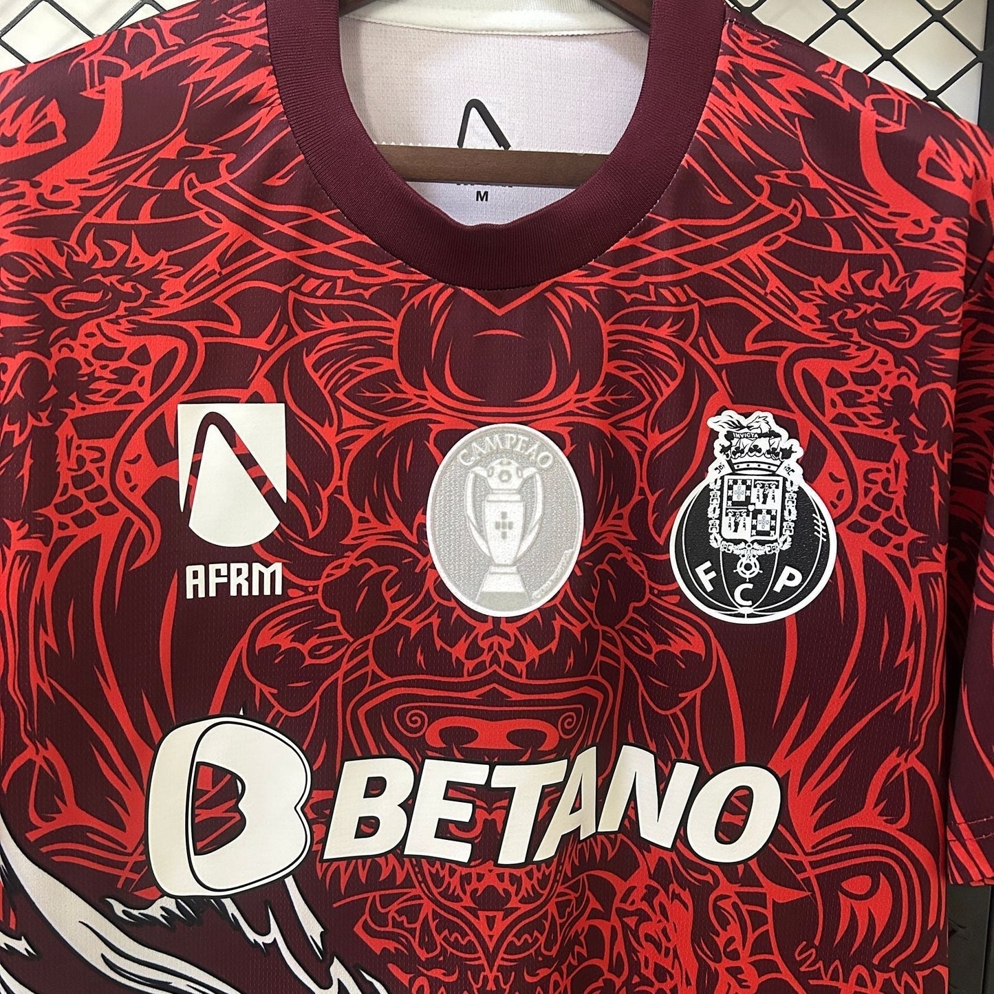 Camiseta especial roja dragão 25/26