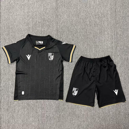 Conjunto infantil Vitória de Guimarães negra 2024/25