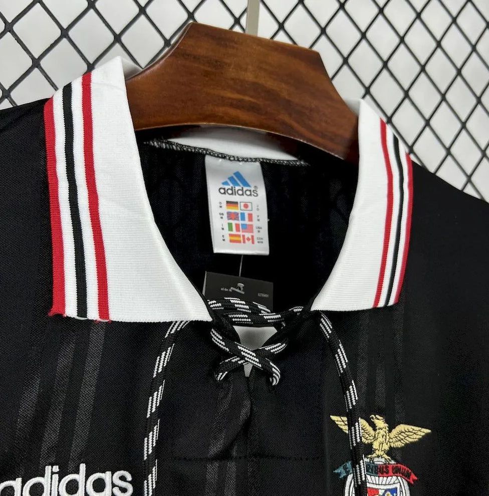 Camiseta retro negra alternativa 1997/98