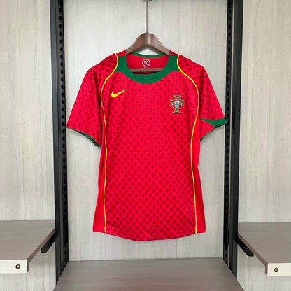 Camiseta Portugal retro roja 2004