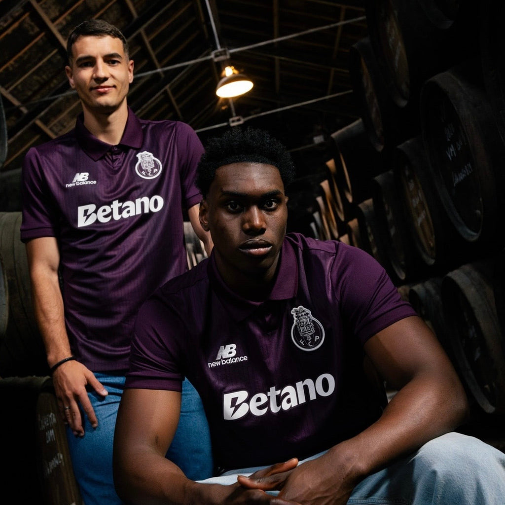 Camiseta dragón ALTERNATIVA 2026/27 rubi secundario