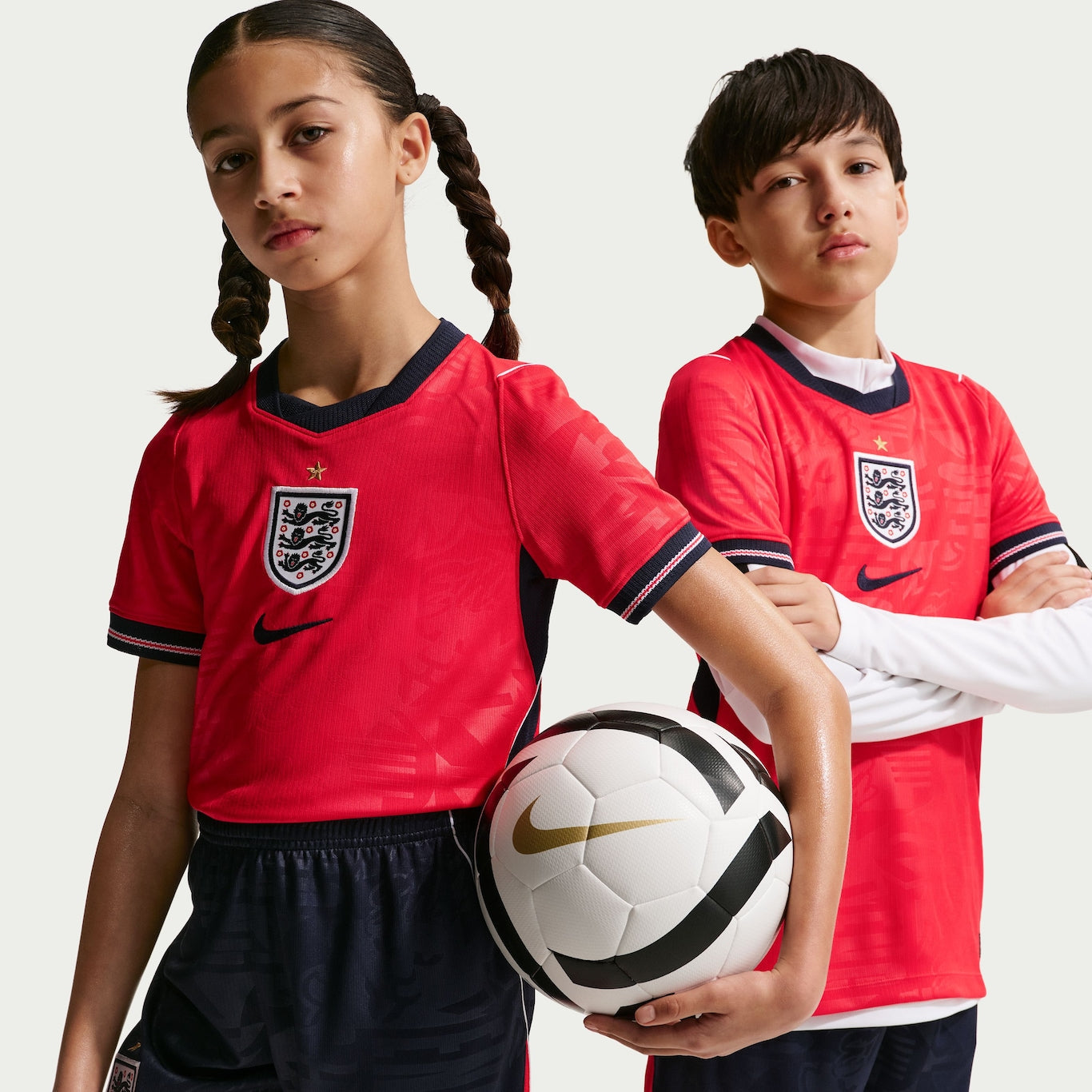 Conjunto infantil Selección Inglaterra alternativa roja COPA DEL MUNDO 2026