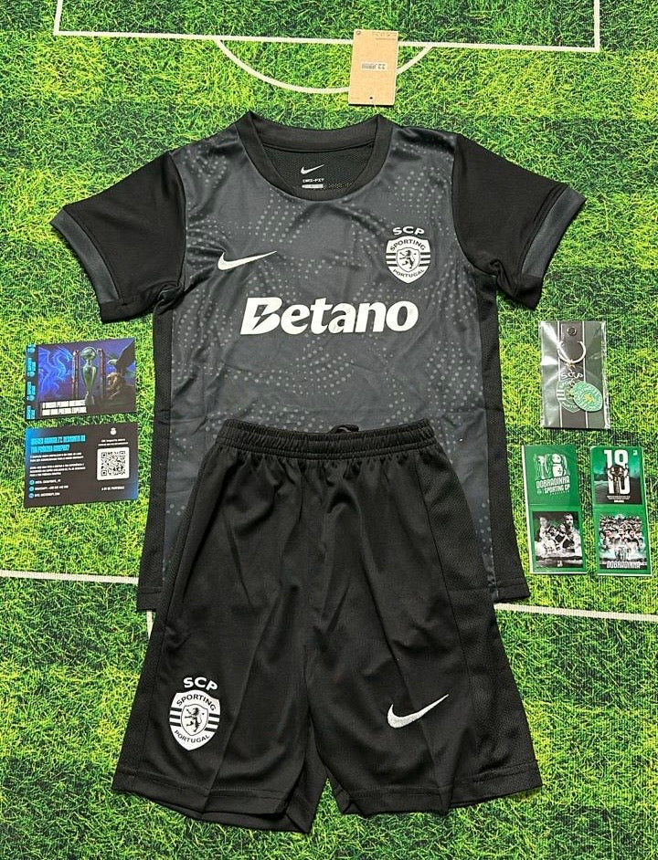 Conjunto infantil VISITANTE negro 2025/26