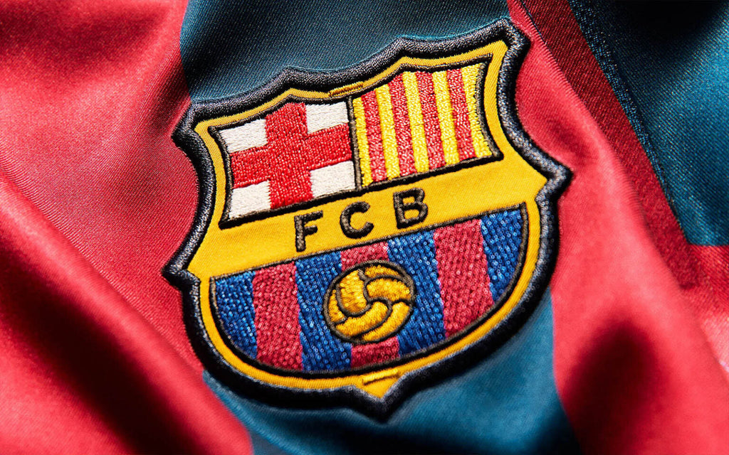 Camiseta MANGA LARGA Barcelona Local Ronaldinho Retro 2005/06 - Roja y Azul REEDIÇÃO