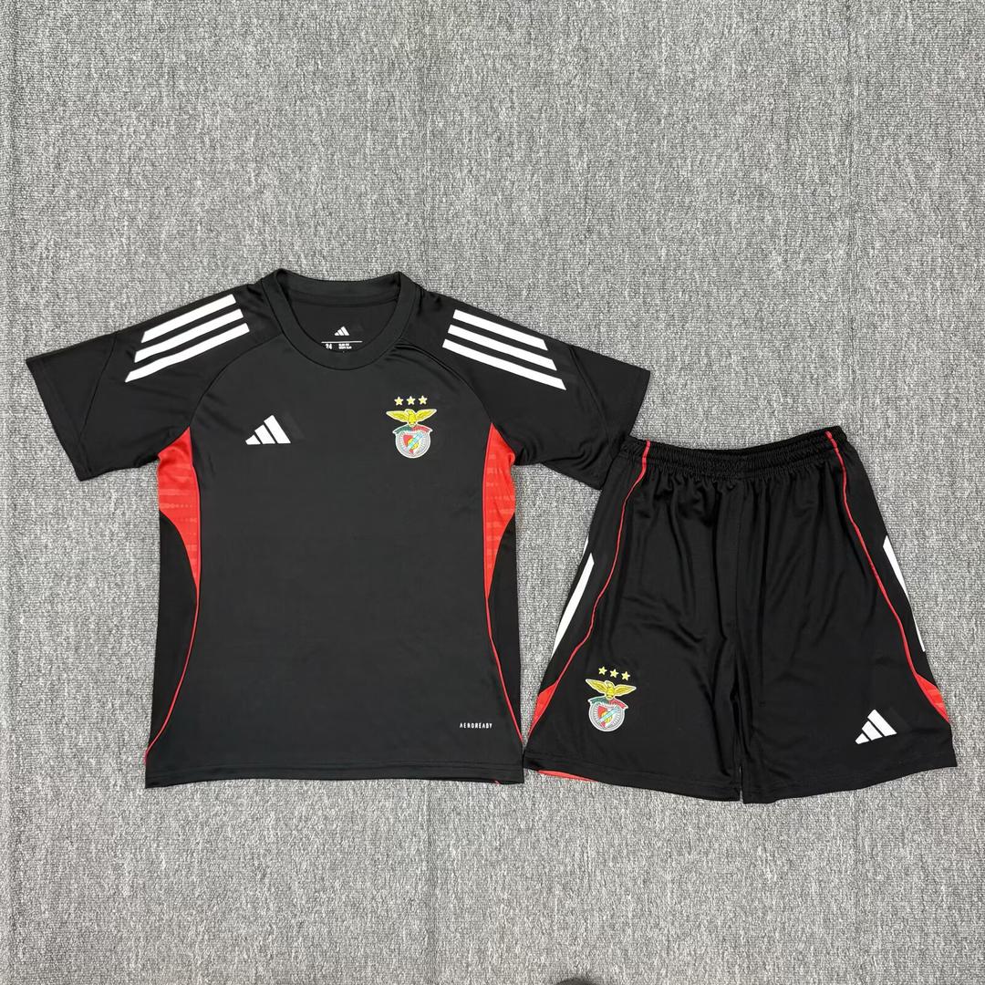 Conjunto infantil entrenamiento negro 2025/26