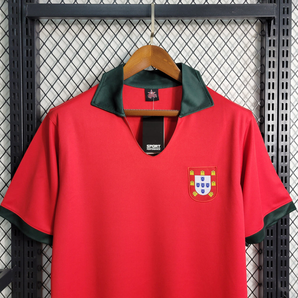 Camiseta Portugal retro roja 1972