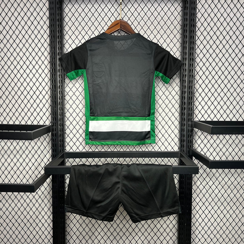 Conjunto infantil principal verde/blanco/negro 2024/25