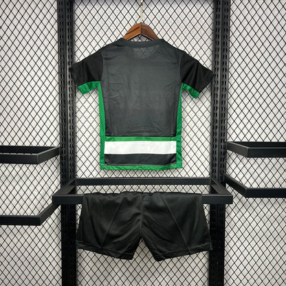 Conjunto infantil principal verde/blanco/negro 2024/25