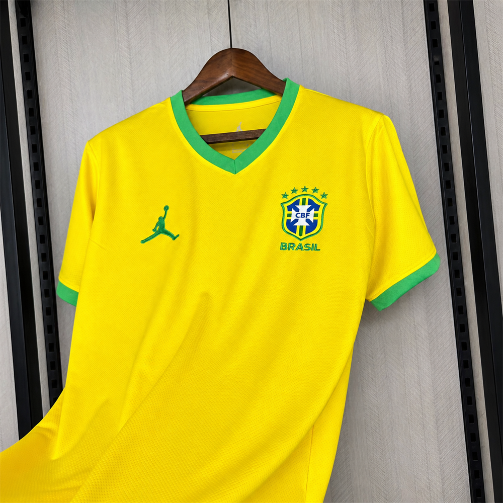 Camiseta Brasil Jhordan Amarilla 2026
