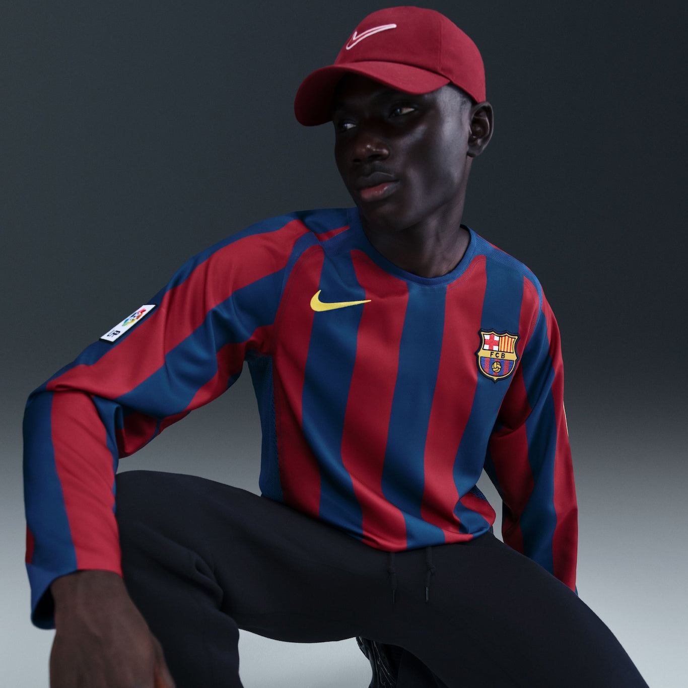 Camiseta MANGA LARGA Barcelona Home Ronaldinho Retro 2005/06 - Roja y Azul REEDICIÓN