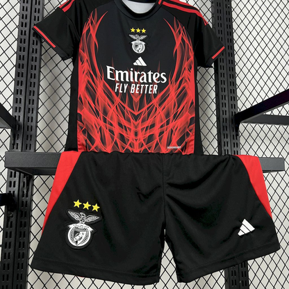 Conjunto infantil concept negra y roja 2025/26