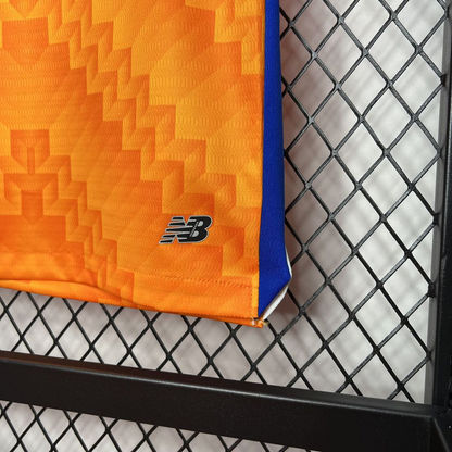 Conjunto infantil naranja alternativo 2024/25