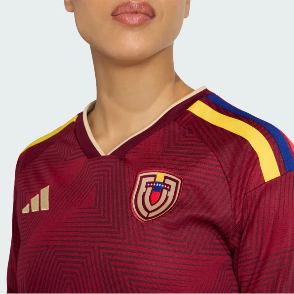 Camiseta Venezuela FEMENINA principal Copa del Mundo 2026 - vinho