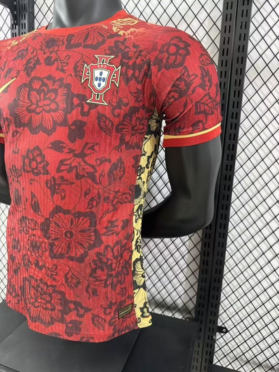 Camiseta Portugal Special edition roja 24/25 Jugador