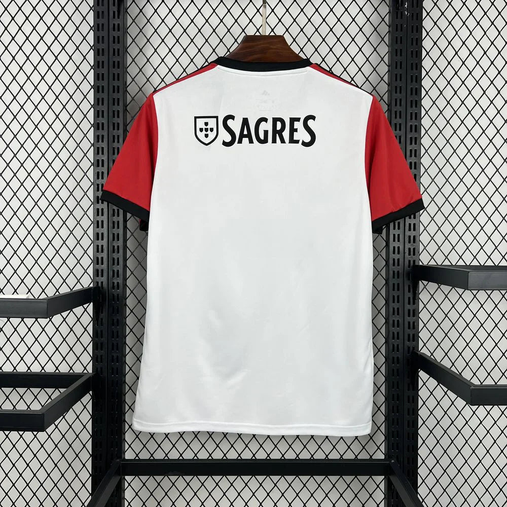 Camiseta concept blanca y roja 2026/27