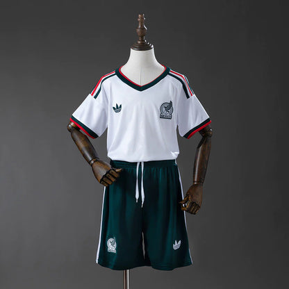 Conjunto infantil Selección México alternativa blanca COPA DEL MUNDO 2026