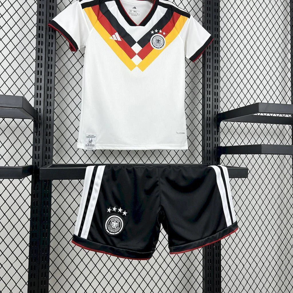 Conjunto infantil Selección Alemania principal blanca COPA DEL MUNDO 2026