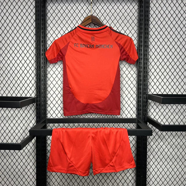 Conjunto Infantil Bayern de Múnich Local 2024/25