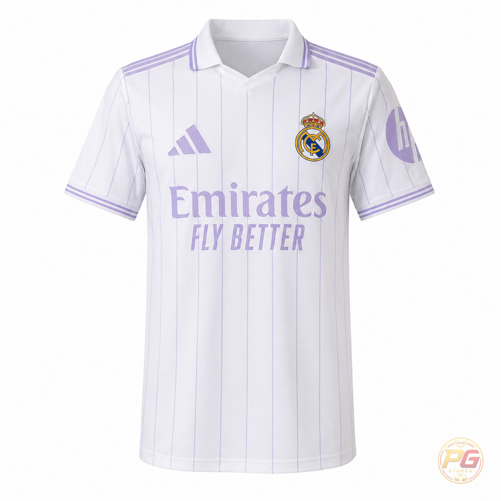 Camiseta Retro Merengues 26/27 aislada sobre fondo blanco